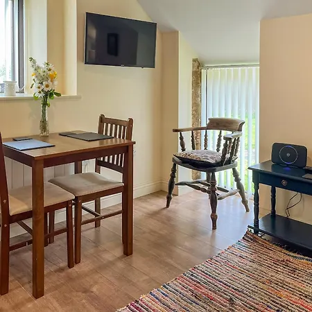 Swallow - Uk47528 Roxby